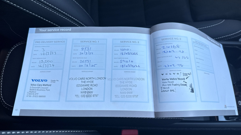 Volvo Xc40 2.0 B4P Plus Dark 5dr AWD Auto Petrol Estate